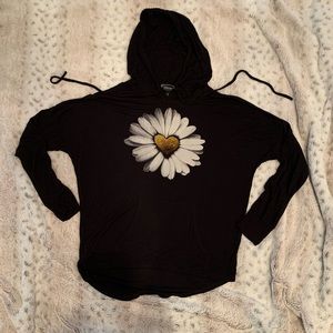 Trendyland long sleeve graphic hoodie